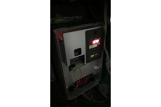 攪拌機(jī)現(xiàn)場(chǎng)